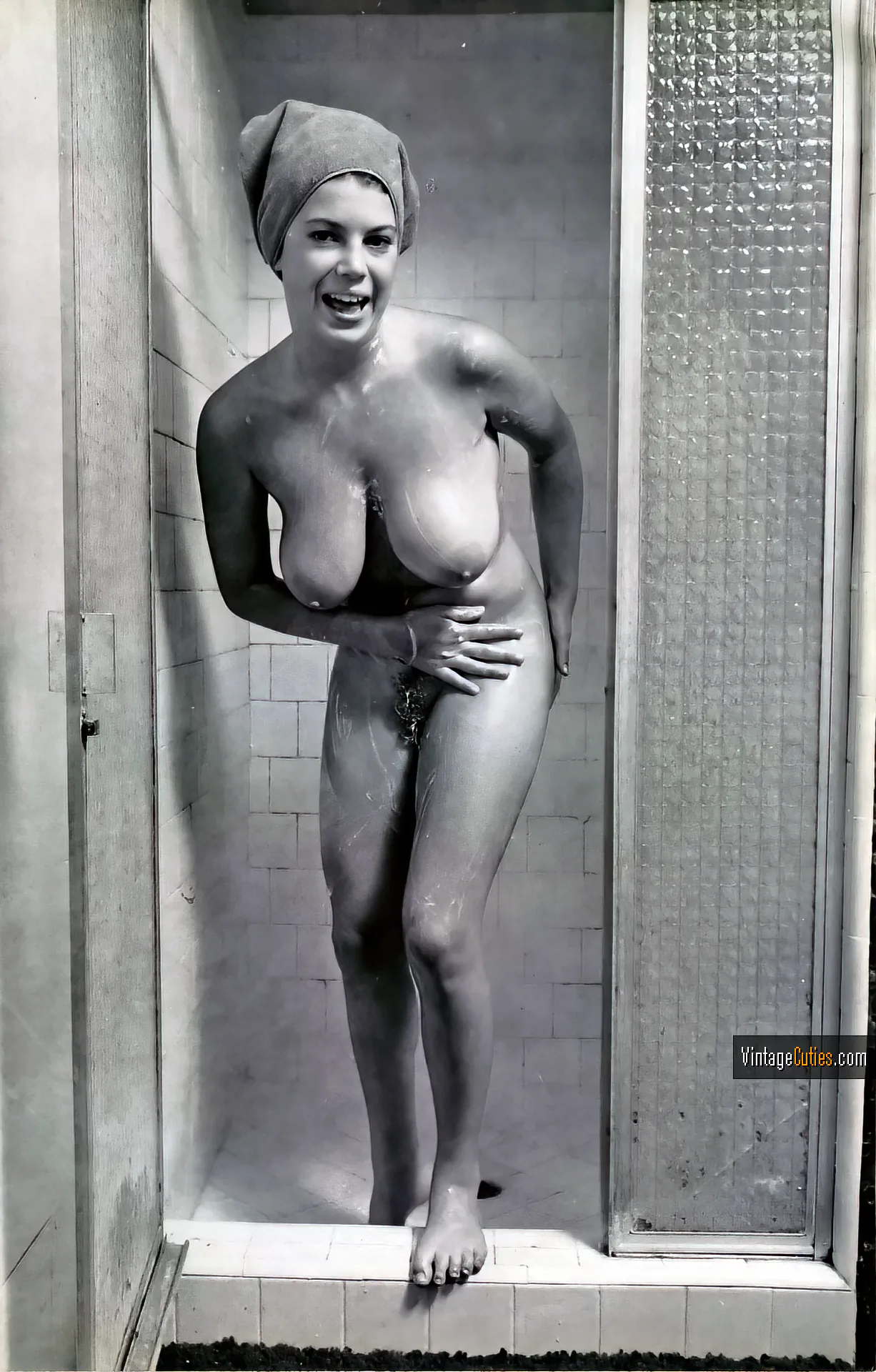 Wet Linda Schmidt aka Laura Lynnwood exposes her smooth tits in a shower